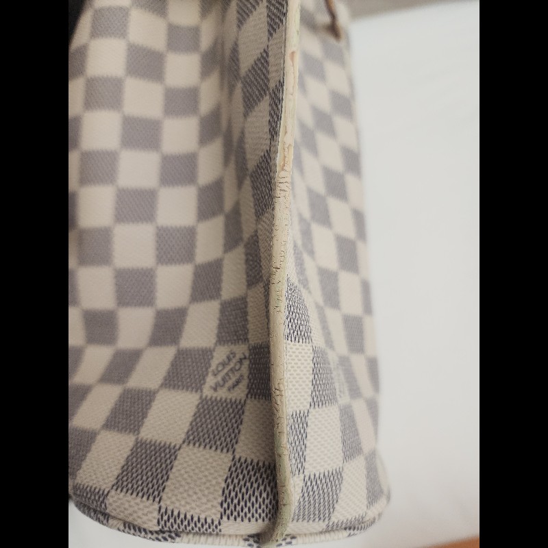 Lv 白棋盤格手提水桶包，5000元入手LV-11