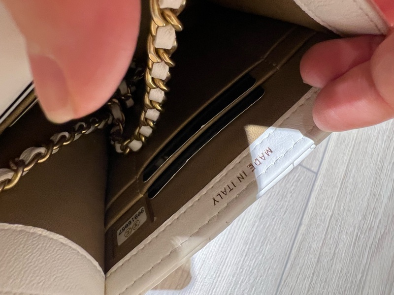 Chanel 金球手機包 白色-6