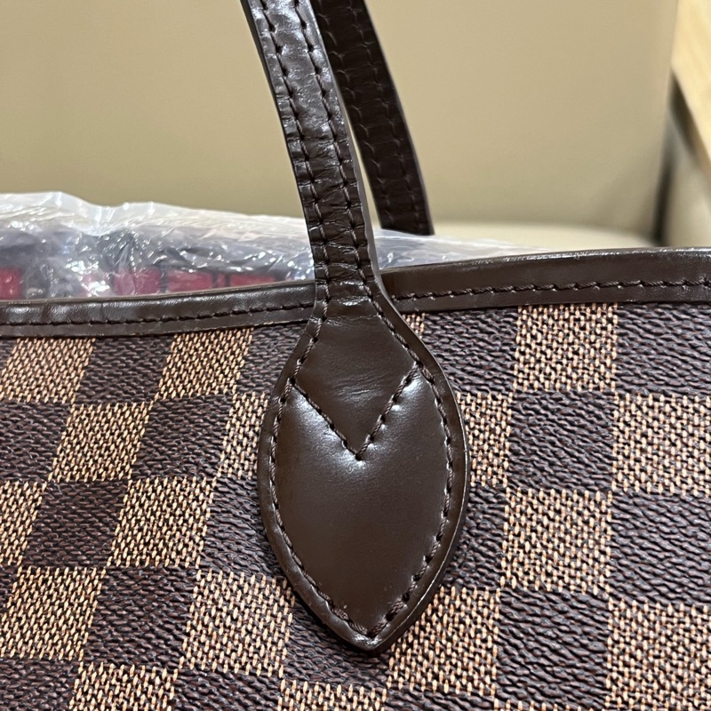 Louis vur 路易威登棕色棋盤格紅內里中號neverfull購物袋 尺寸31*28*14cm-14