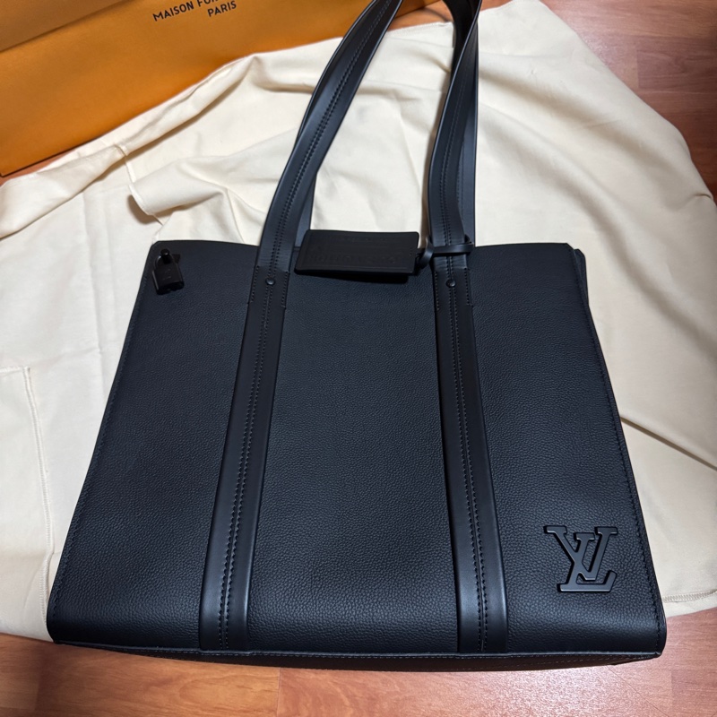99.9新 Louis Vuitton路易威登 男士托特包36*34*13.塵袋+盒-1