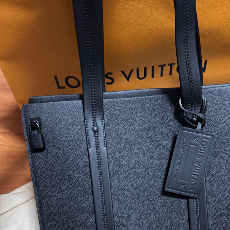 99.9新 Louis Vuitton路易威登 男士托特包36*34*13.塵袋+盒-7