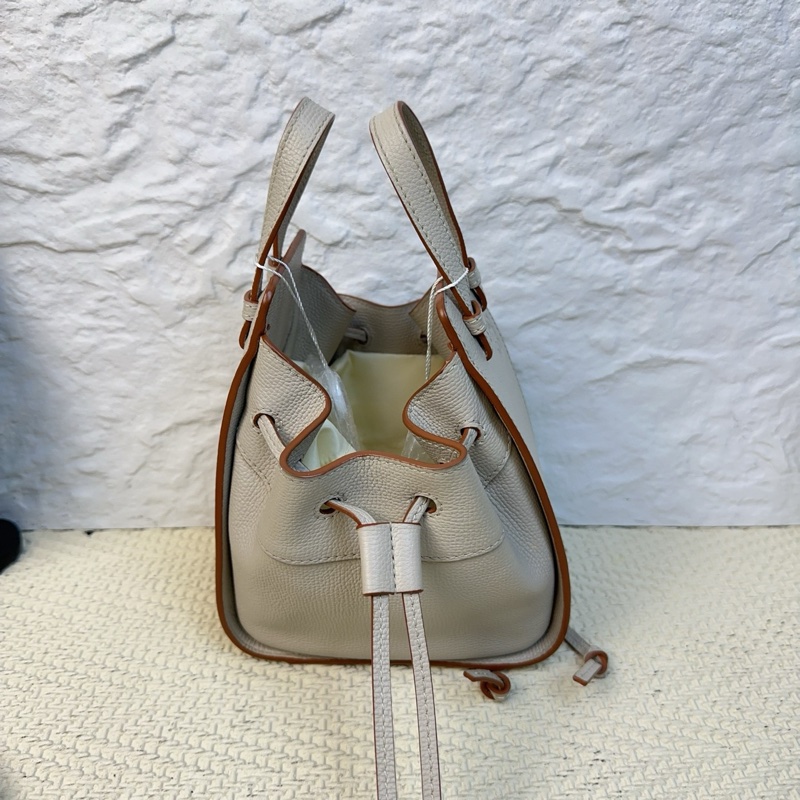 LOEWE/羅意威 Hammock吊床包米色荔枝紋牛皮 尺寸16*20*10cm-1