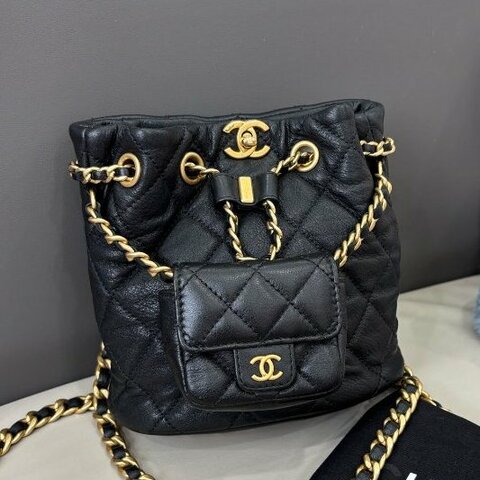 近新品 香奈兒/Chanel 黑金牛皮子母雙肩包 芯片款