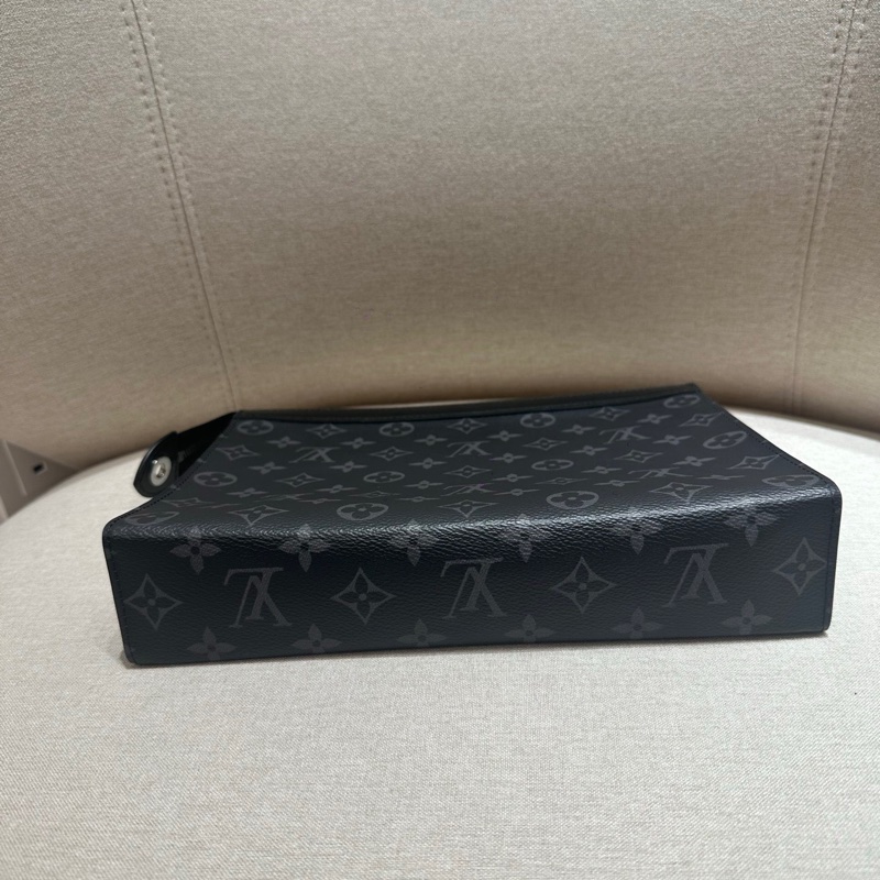 LV 黑色老花手包-4