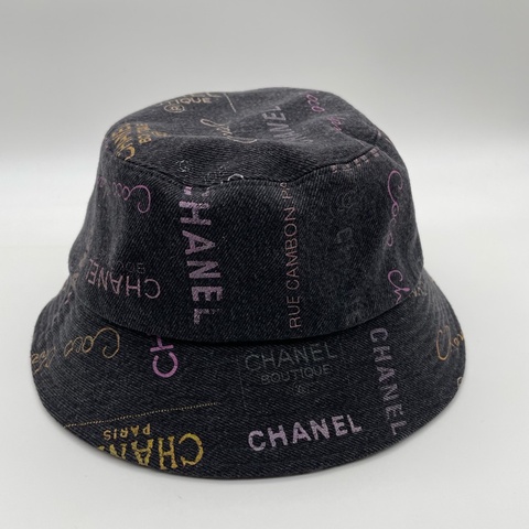 Chanel • 牛仔丹寧塗鴉漁夫帽