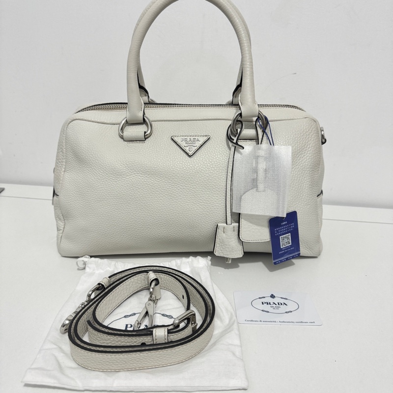 Prada • 經典三角標奶昔白荔枝牛皮波士頓包-1
