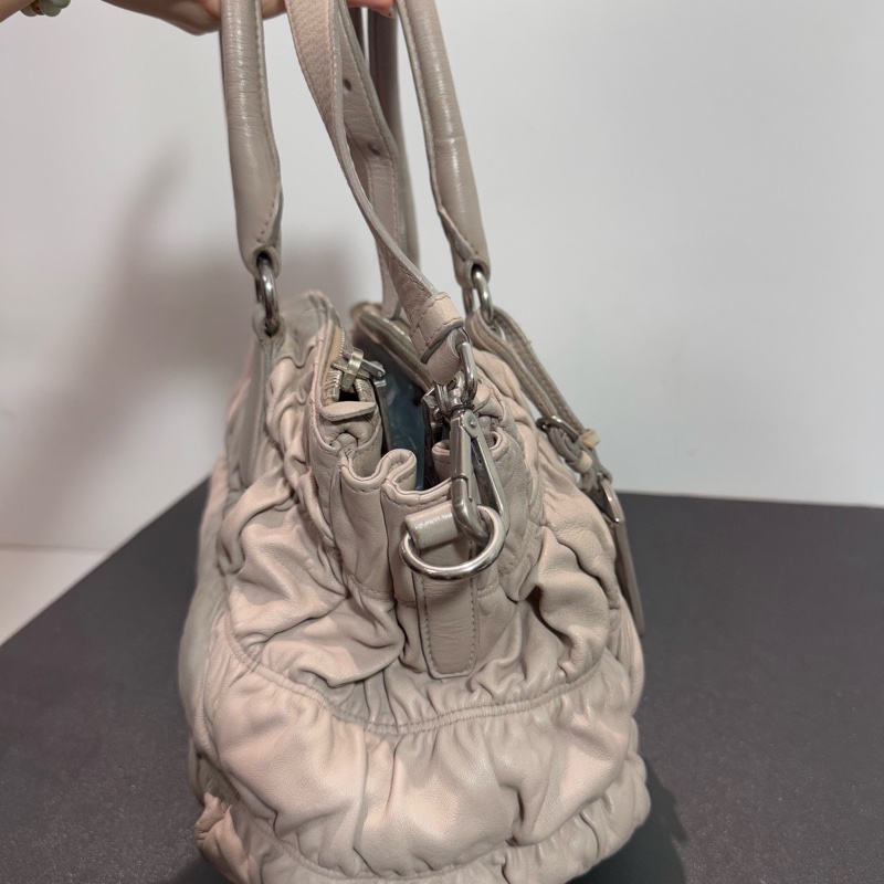 Prada • 奶茶色褶皺全皮托特包-2