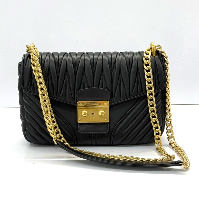 MIU MIU 黑色抓皺鏈條肩背包 斜背包 GATHER MATELASSE-0
