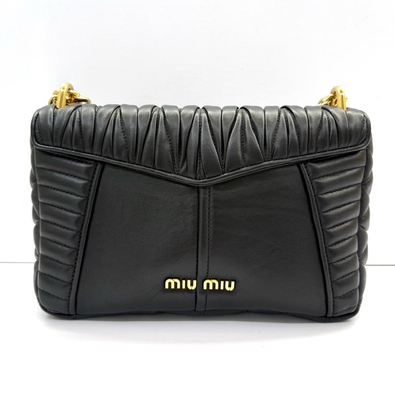 MIU MIU 黑色抓皺鏈條肩背包 斜背包 GATHER MATELASSE-1
