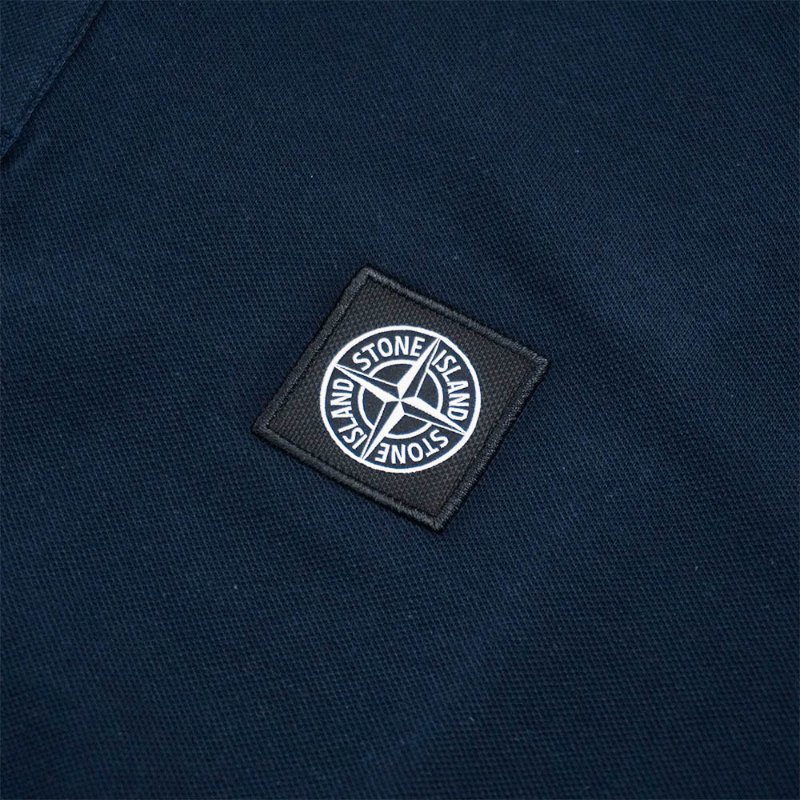 Stone Island 十字品牌黑標男生短袖Polo上衣(海軍藍)-3