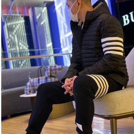 💎Han's house精品服飾💎 THom Browne TB羽絨 連帽 外套 黑  現貨3 原價60000-4