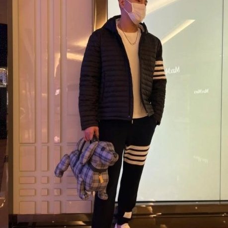 💎Han's house精品服飾💎 THom Browne TB羽絨 連帽 外套 黑  現貨3 原價60000-7