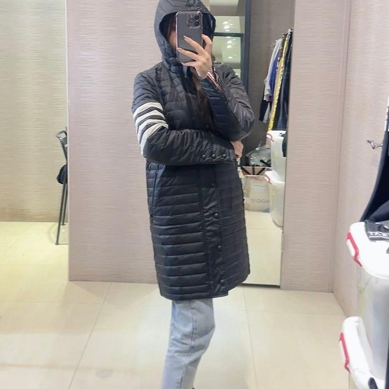 💎Han's house精品服飾💎 THom Browne TB 羽絨 連帽 外套 大衣 中版 黑 原價64000-6