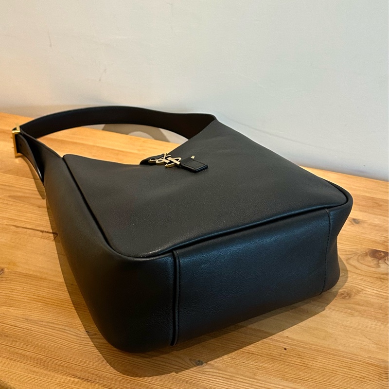 【全新】 YSL SAINT LAURENT Le5A7 小牛皮 單肩手提包小號  small黑色-4