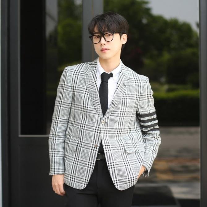 💎Han's house精品服飾💎 Thom Browne TB 4槓 西裝 外套 日本製 現貨4 原價99300-7