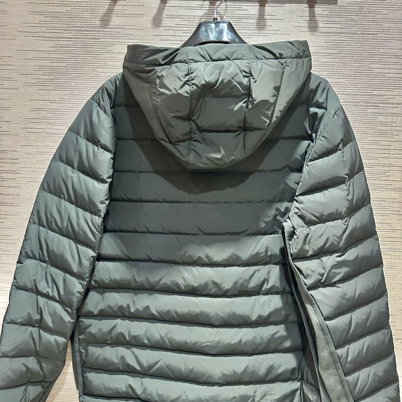 💎Han's house精品服飾💎THom Browne 羽絨 外套  TB 現貨4 5 原價74100-2