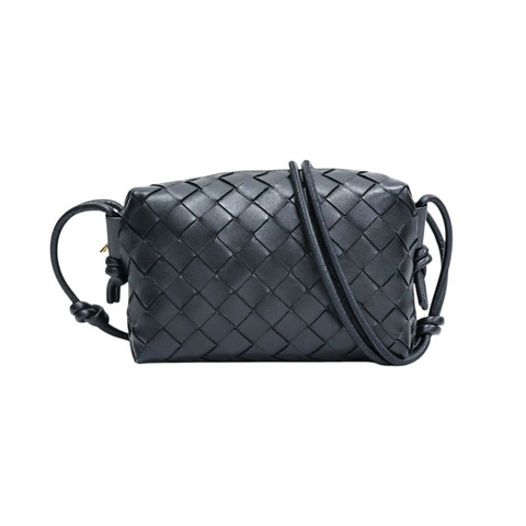 黑色 編織羊皮 Mini Loop Camera 肩背包【BOTTEGA VENETA BV 寶緹嘉】 723547