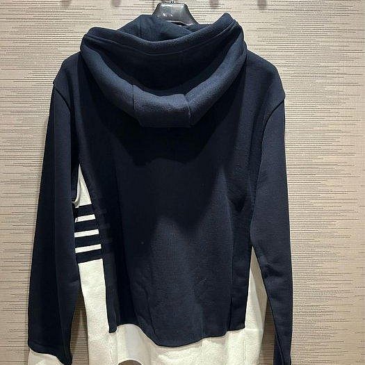 💎Han's house精品服飾💎THOM BROWNE TB 四槓 連帽 外套 日本製  原價36700-1