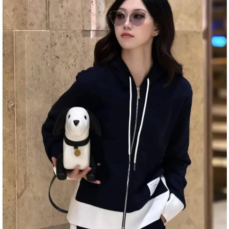 💎Han's house精品服飾💎THOM BROWNE TB 四槓 連帽 外套 日本製  原價36700-6