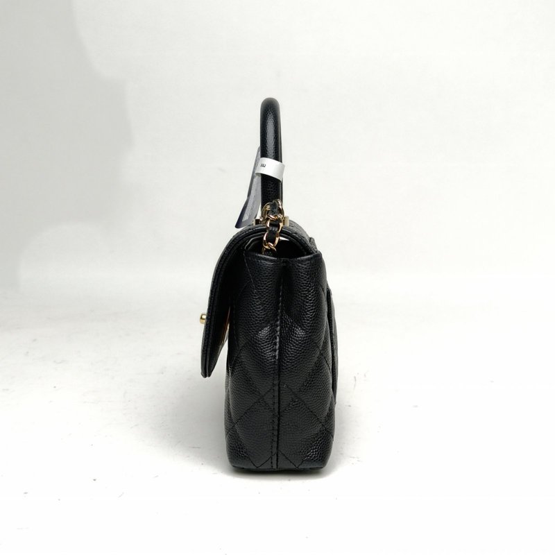 CHANEL CocoHandle黑色荔枝牛皮鐳射標金扣肩背包-1