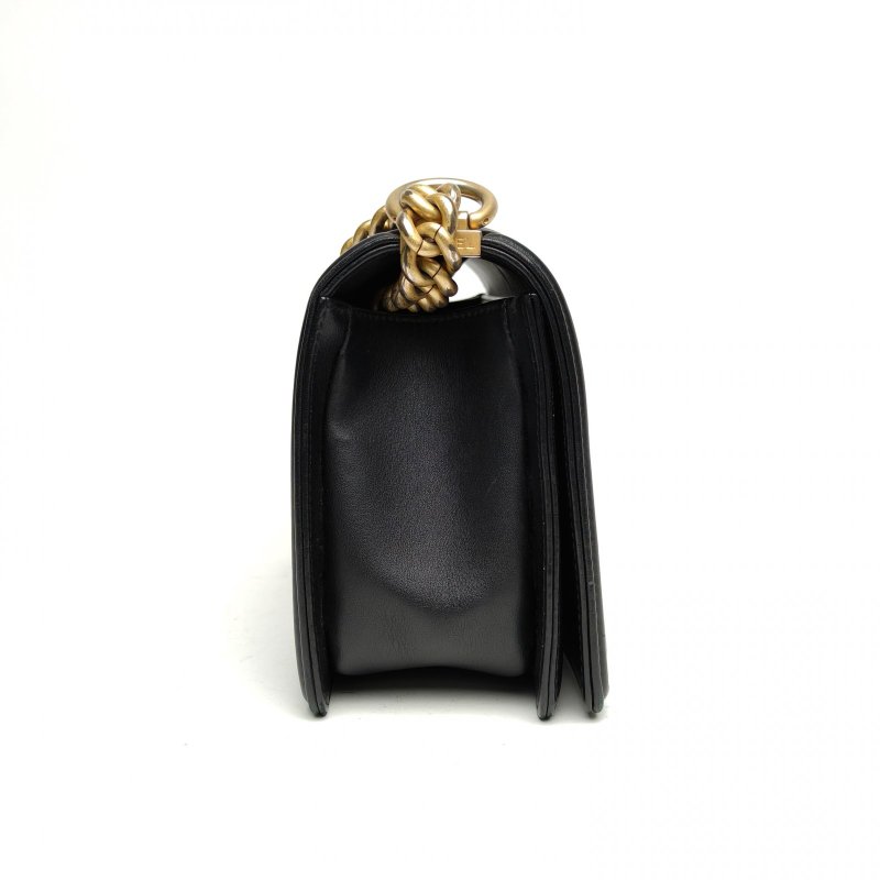 CHANEL Leboy中號25黑色牛皮25開金扣V紋肩背包-3