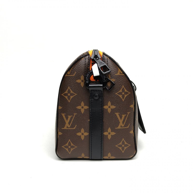 LOUIS VUITTON KEEPALLCity老花PVC2020玩偶系列肩背包-3