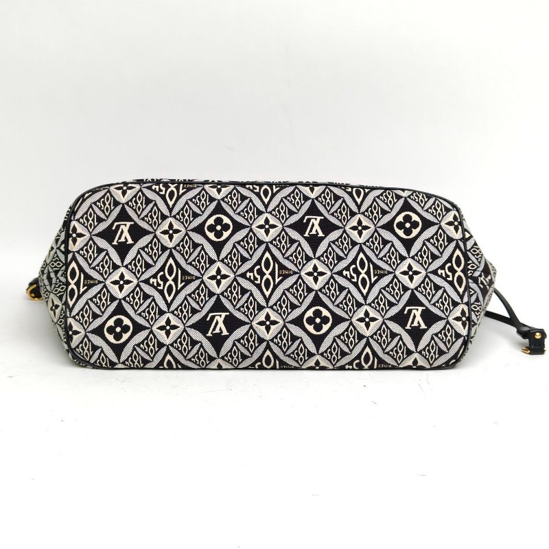 LOUIS VUITTON 圖案帆布金扣晶片Neverfull21秀款限量肩背包-4