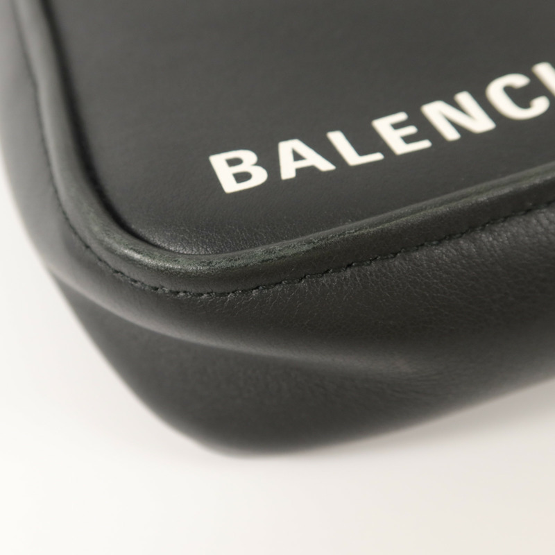 BALENCIAGA 牛皮皮革Triangle Duffle XS手挽肩背兩用袋-12