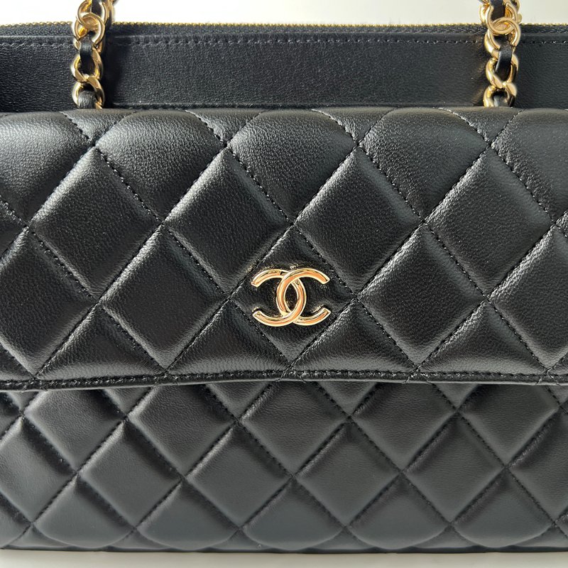 KESH 凱仕國際精品【極致質感】CHANEL 23B WOC 香奈兒 黑色菱格紋羊皮手提鏈條包｜經典雙C金扣｜肩背手提兩用-11