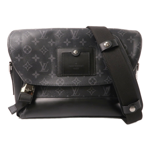 LOUIS VUITTON Monogram Eclipse Voyager PM肩背袋