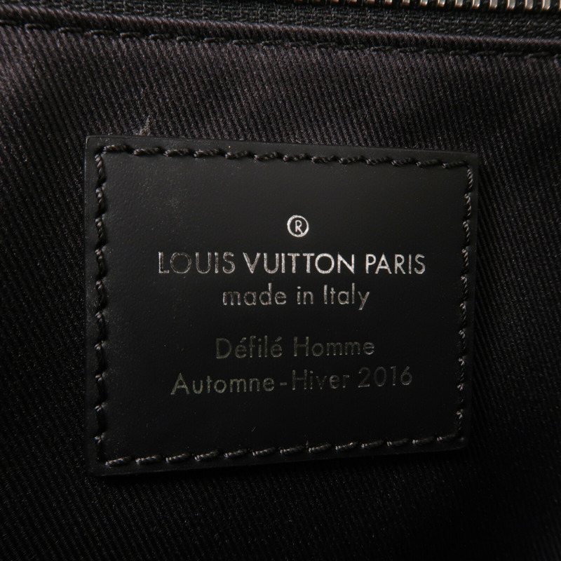 LOUIS VUITTON Monogram Eclipse Voyager PM肩背袋-5