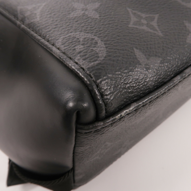 LOUIS VUITTON Monogram Eclipse Voyager PM肩背袋-11