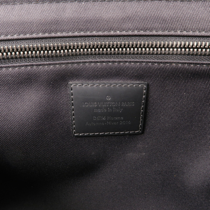 LOUIS VUITTON Monogram Eclipse Voyager PM肩背袋-5
