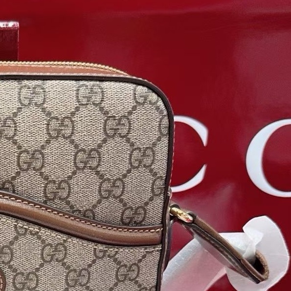 閒置未使用 Gucci 古馳老花單肩斜跨郵差包   26x22  配塵袋-3