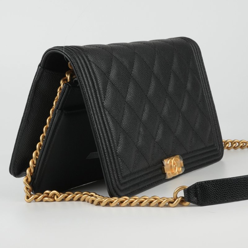 KESH 凱仕國際精品【率性俐落、經典入門】CHANEL BOY CHANEL WOC 黑色魚子醬牛皮鏈帶包｜復古金扣-7