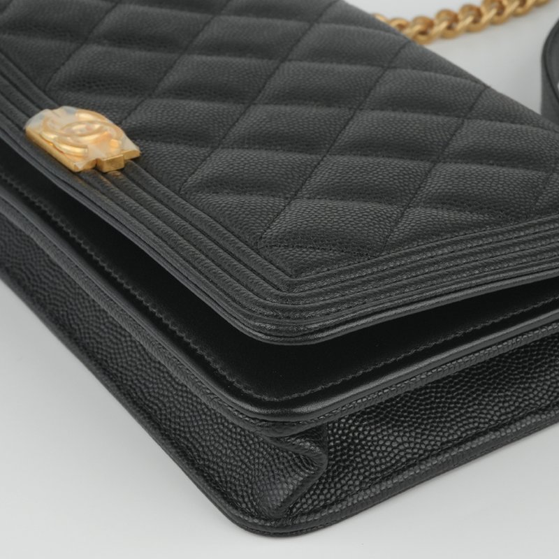 KESH 凱仕國際精品【率性俐落、經典入門】CHANEL BOY CHANEL WOC 黑色魚子醬牛皮鏈帶包｜復古金扣-11