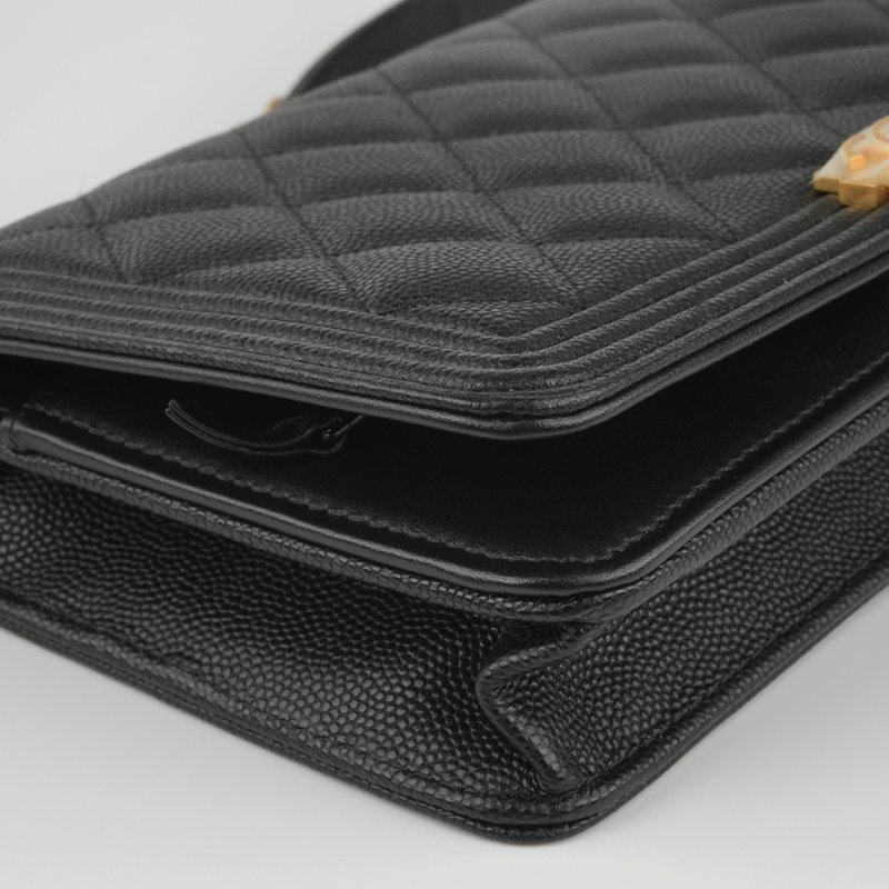 KESH 凱仕國際精品【率性俐落、經典入門】CHANEL BOY CHANEL WOC 黑色魚子醬牛皮鏈帶包｜復古金扣-13