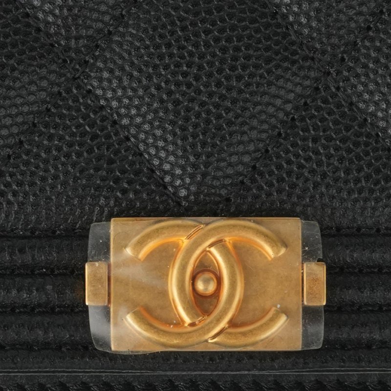 KESH 凱仕國際精品【率性俐落、經典入門】CHANEL BOY CHANEL WOC 黑色魚子醬牛皮鏈帶包｜復古金扣-15