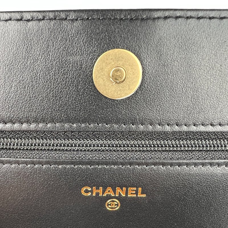 KESH 凱仕國際精品【率性俐落、經典入門】CHANEL BOY CHANEL WOC 黑色魚子醬牛皮鏈帶包｜復古金扣-17