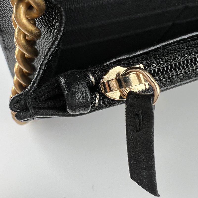 KESH 凱仕國際精品【率性俐落、經典入門】CHANEL BOY CHANEL WOC 黑色魚子醬牛皮鏈帶包｜復古金扣-21