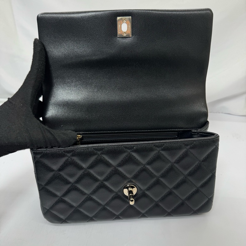 CHANEL Coco Handle 23cm 黑色荔枝皮 金扣 芯片款 AS5555-5