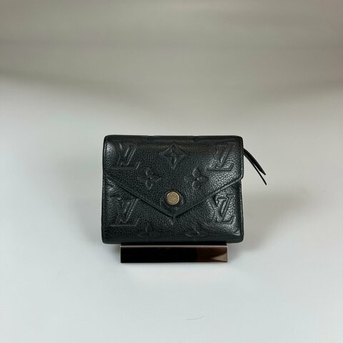 LV M64060/晶片款 黑壓紋Victorine短夾