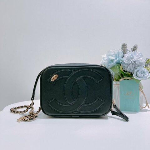 TW4831 Chanel 香奈兒 相機包 鏈條帶cc logo 掛件 羊皮 黑金Camera Bag Lambskin Black x GHW