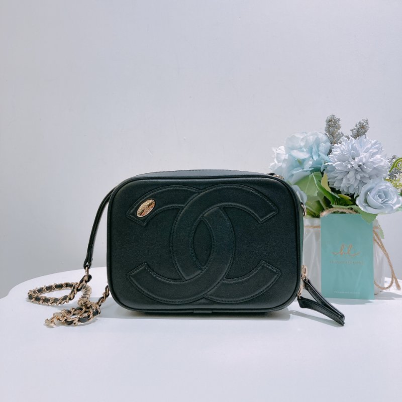 TW4831 Chanel 香奈兒 相機包 鏈條帶cc logo 掛件 羊皮 黑金Camera Bag Lambskin Black x GHW-0