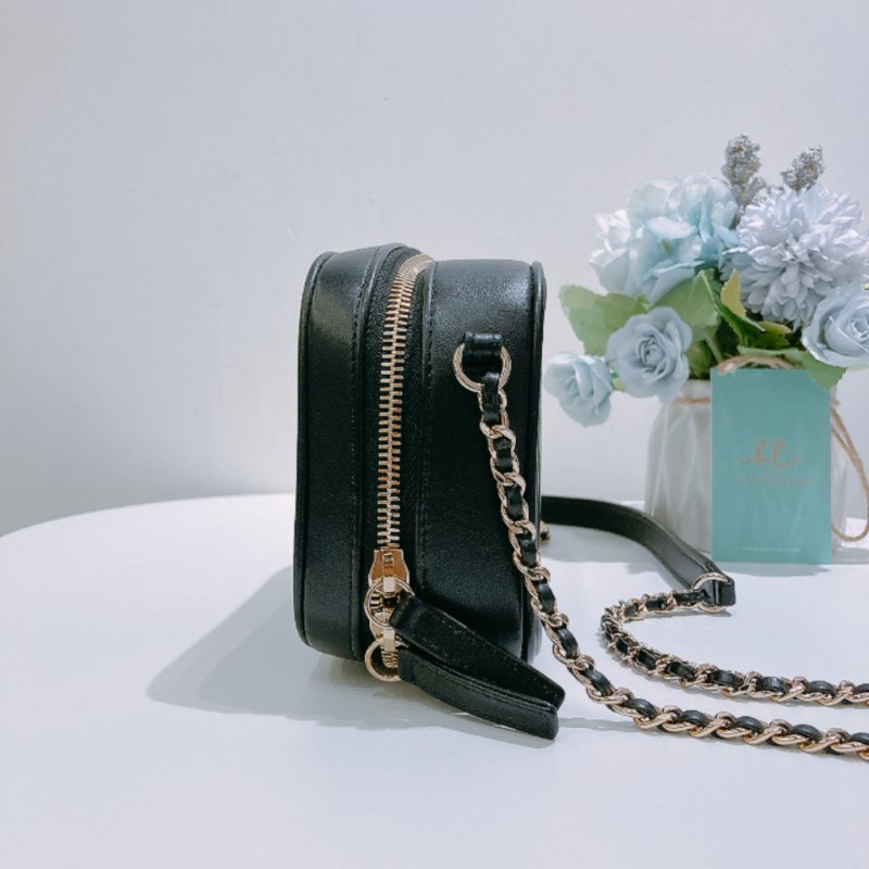 TW4831 Chanel 香奈兒 相機包 鏈條帶cc logo 掛件 羊皮 黑金Camera Bag Lambskin Black x GHW-3