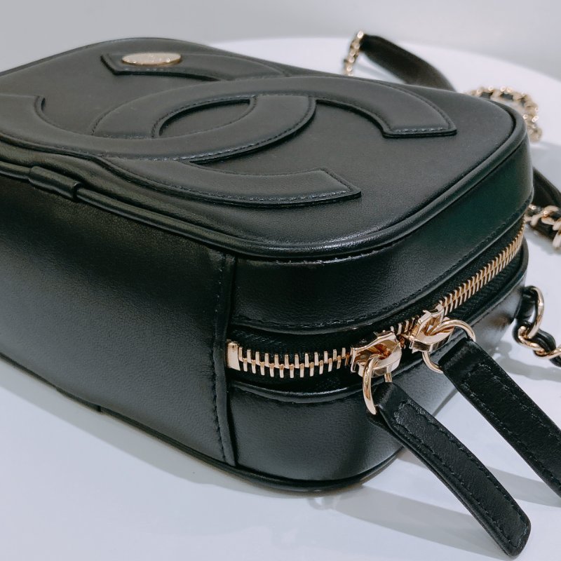 TW4831 Chanel 香奈兒 相機包 鏈條帶cc logo 掛件 羊皮 黑金Camera Bag Lambskin Black x GHW-6
