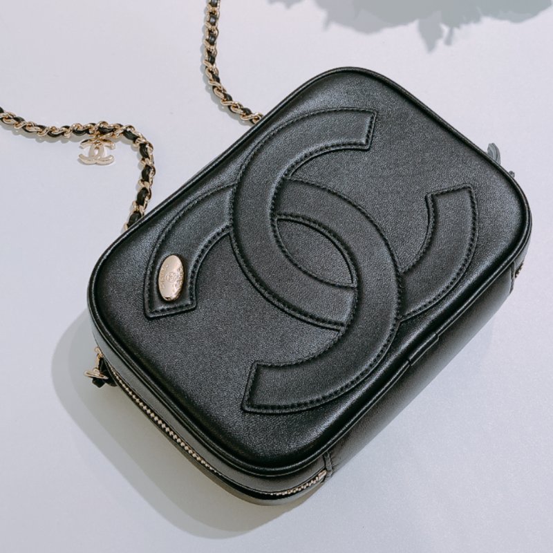TW4831 Chanel 香奈兒 相機包 鏈條帶cc logo 掛件 羊皮 黑金Camera Bag Lambskin Black x GHW-9