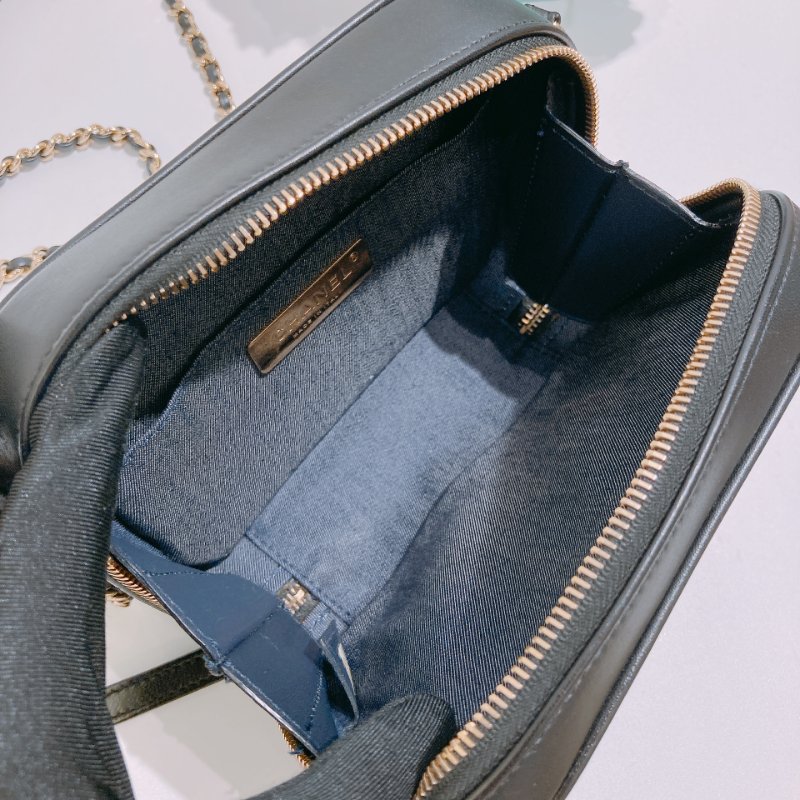 TW4831 Chanel 香奈兒 相機包 鏈條帶cc logo 掛件 羊皮 黑金Camera Bag Lambskin Black x GHW-13