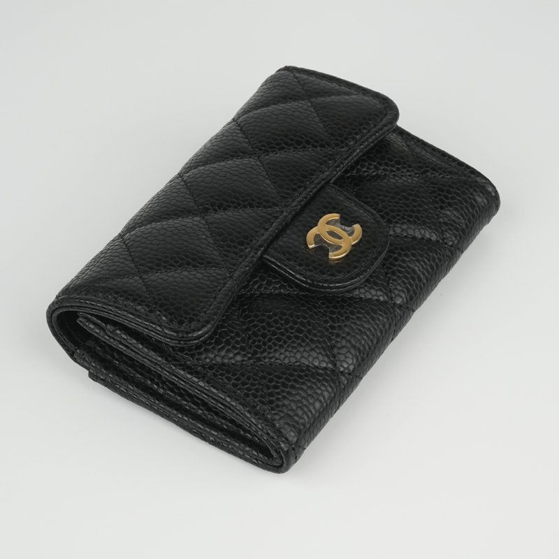KESH 凱仕國際精品【經典入門、細節滿分】CHANEL Classic Card Holder 香奈兒經典翻蓋卡夾｜黑色魚子醬牛皮｜金扣-1