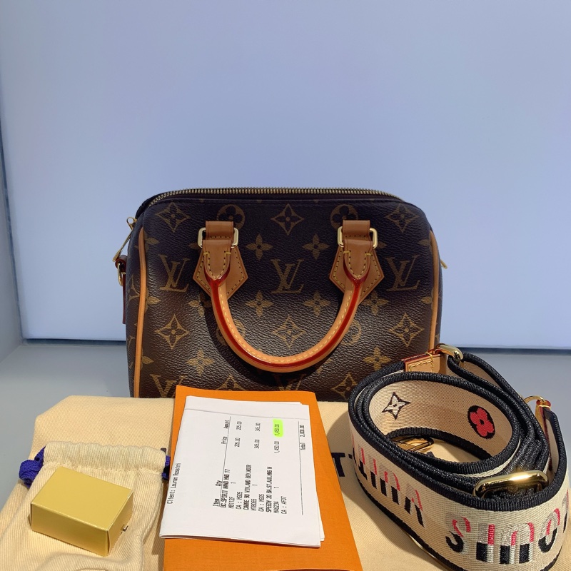 Lv speedy20尺寸/ Size ：20x16cm 配件 /Accessories:鎖具、肩帶-0